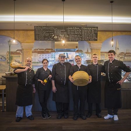 Villa Plaza Boutique Hotel & Spa Прешов Экстерьер фото