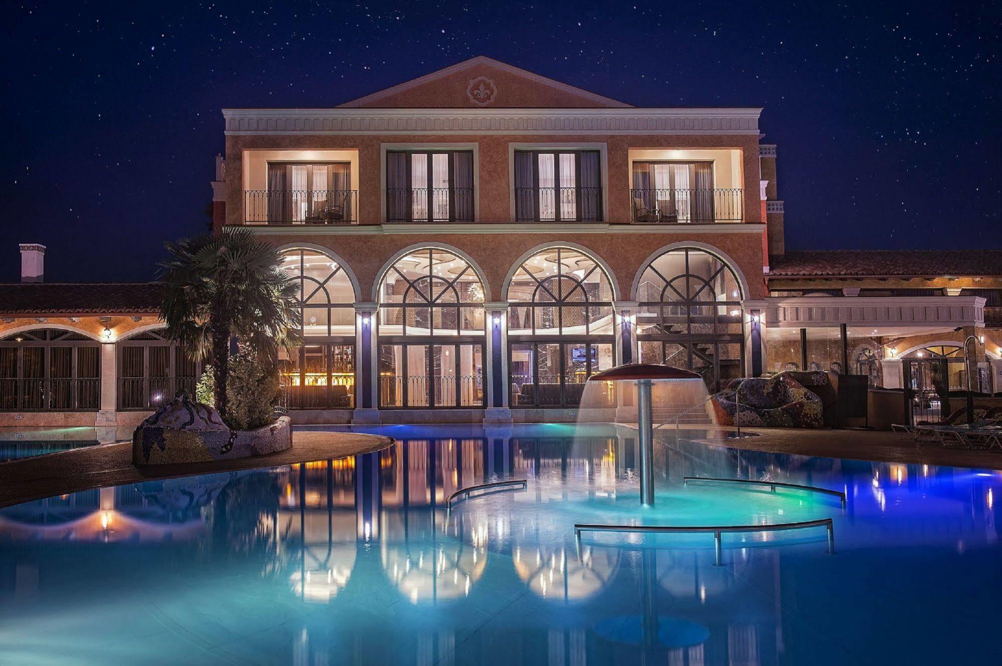 Villa Plaza Boutique Hotel & Spa Прешов Экстерьер фото