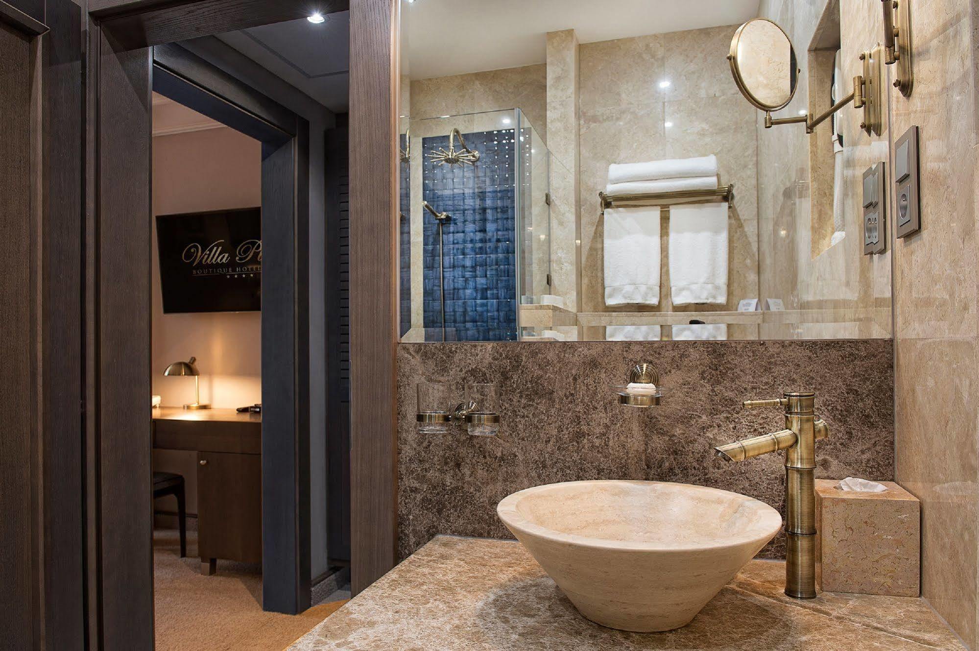 Villa Plaza Boutique Hotel & Spa Прешов Экстерьер фото