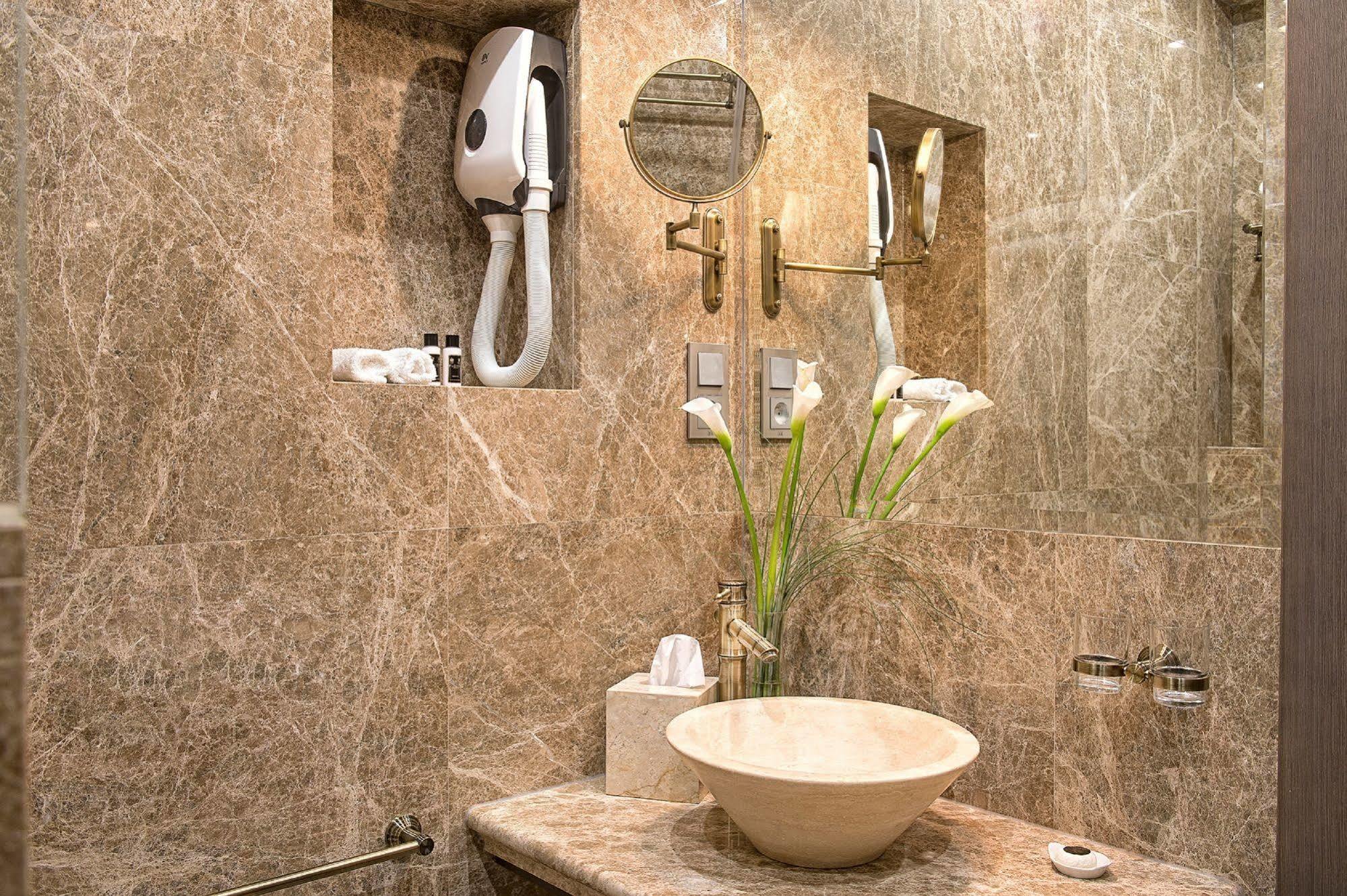 Villa Plaza Boutique Hotel & Spa Прешов Экстерьер фото